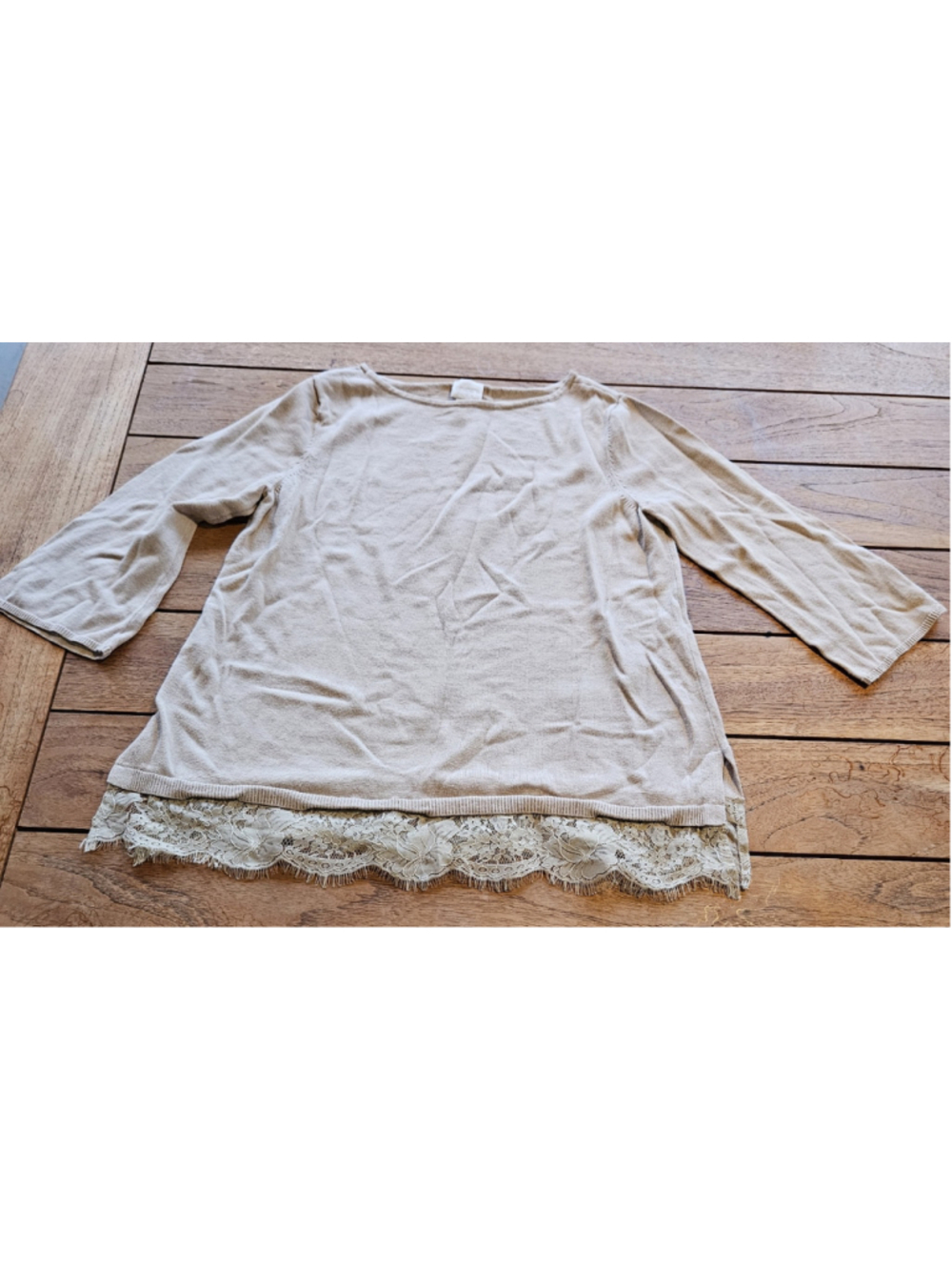 Chico’s Beige 3/4 Sleeve Knit Sweater with Scalloped Lace Trim Size M